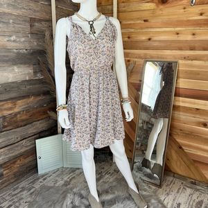 Sienna Sky V neck floral dress!